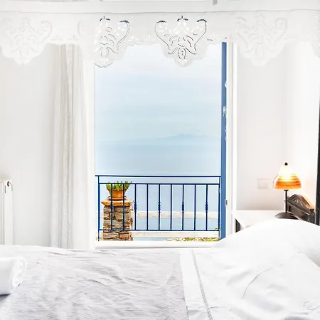 Hébergement de vacances Blue And White *